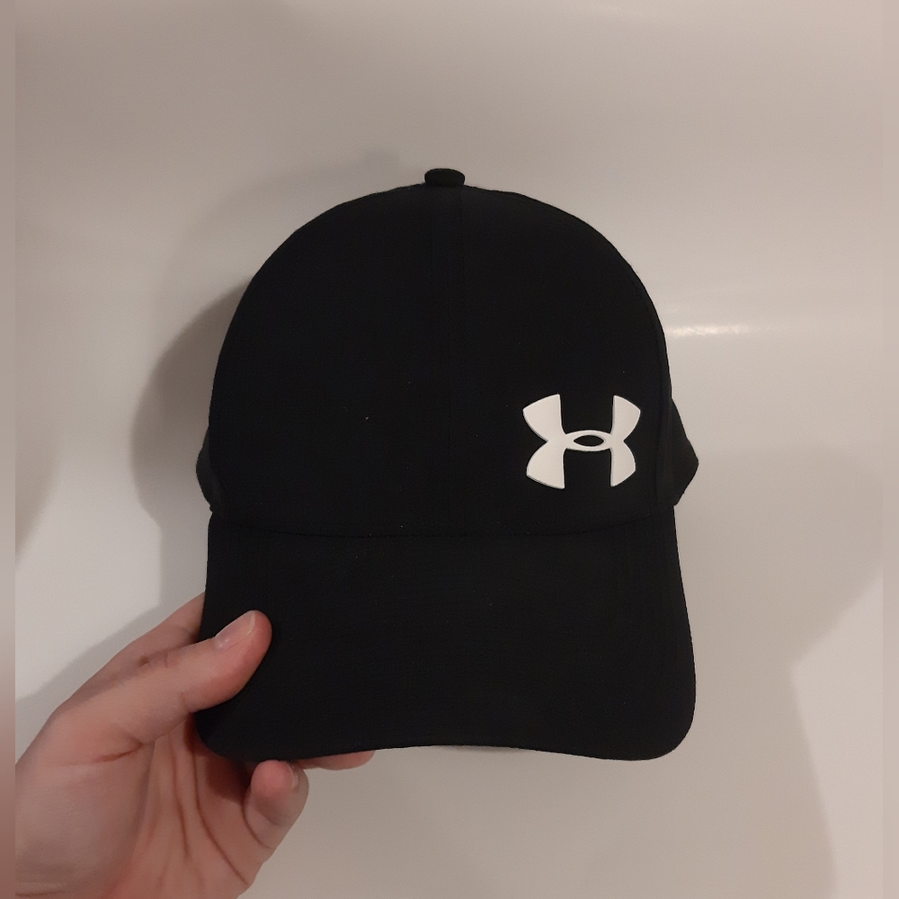 Mens Size Large Black Under Armour Hat